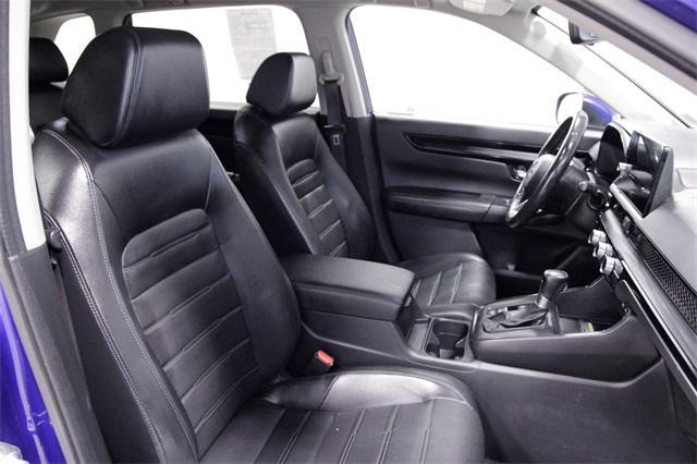 Photo of 2023 Still Night Pearl Honda CR-V