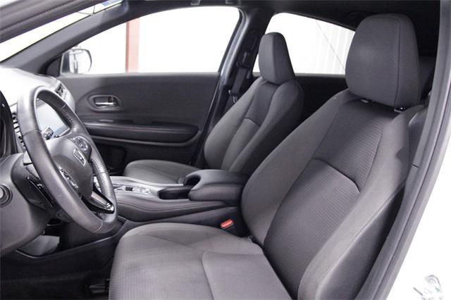 Photo of 2022 Platinum White Pearl Honda HR-V