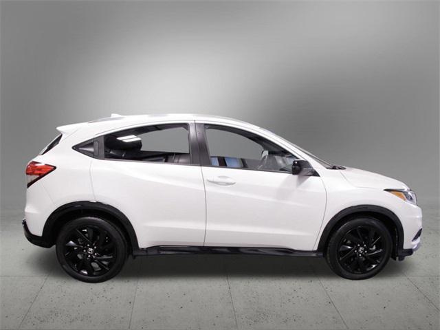 Photo of 2022 Platinum White Pearl Honda HR-V