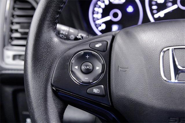 Photo of 2022 Platinum White Pearl Honda HR-V