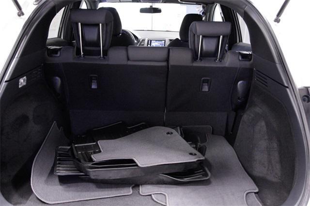 Photo of 2022 Platinum White Pearl Honda HR-V