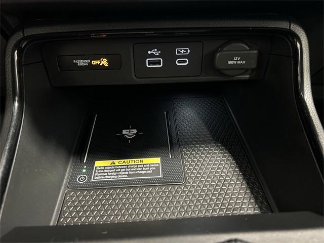 Photo of 2024 Still Night Pearl Honda CR-V