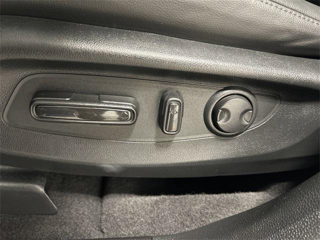 Photo of 2024 Still Night Pearl Honda CR-V