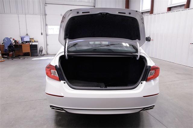 Photo of 2021 Platinum White Pearl Honda Accord