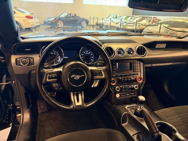 Photo of 2015 Black Ford Mustang