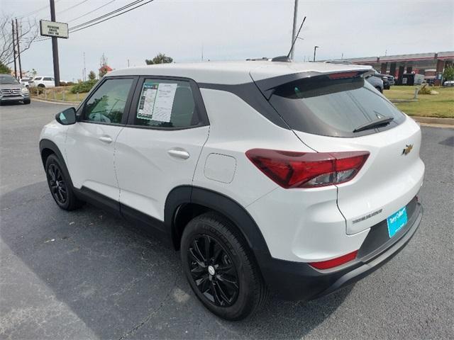 Photo of 2023 Summit White Chevrolet Trailblazer