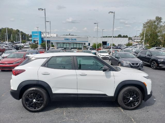 Photo of 2023 Summit White Chevrolet Trailblazer