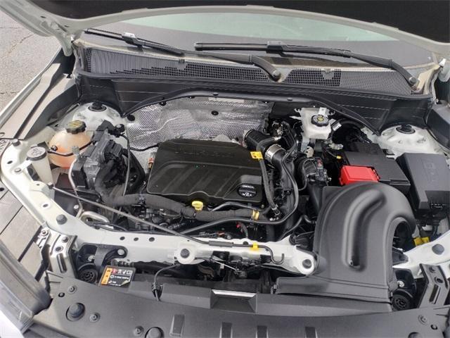 Photo of 2023 Summit White Chevrolet Trailblazer