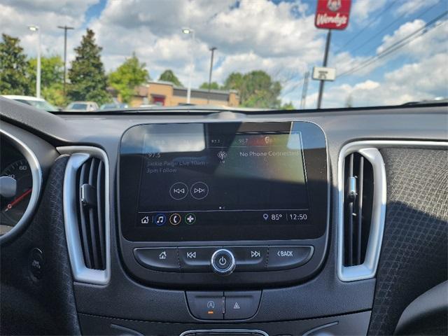 Photo of 2024 Mineral Gray Metallic Chevrolet Malibu