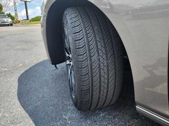 Photo of 2024 Mineral Gray Metallic Chevrolet Malibu