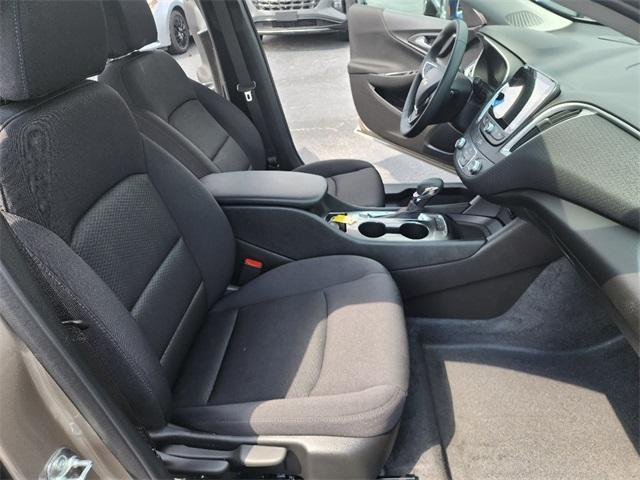 Photo of 2024 Mineral Gray Metallic Chevrolet Malibu