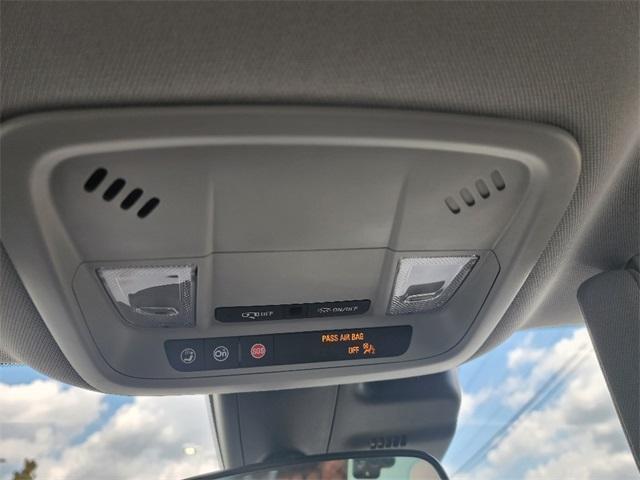 Photo of 2024 Mineral Gray Metallic Chevrolet Malibu
