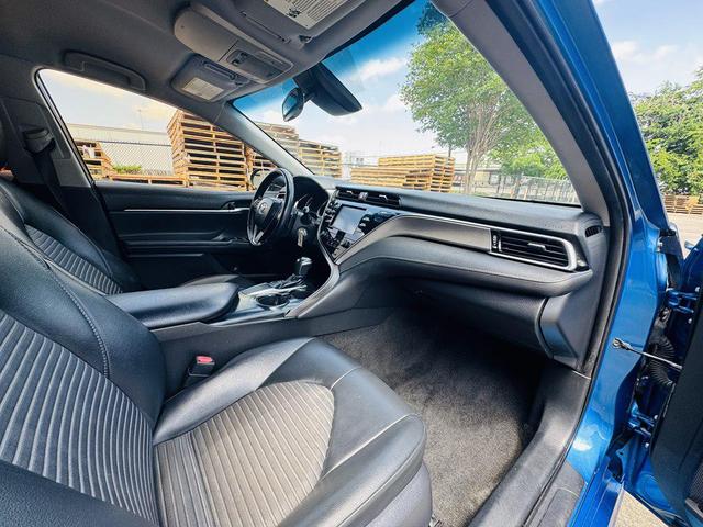 Photo of 2018 BLUE Toyota Camry