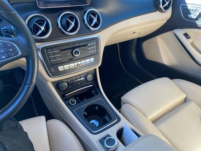 Photo of 2020 Polar White Mercedes-Benz GLA 250