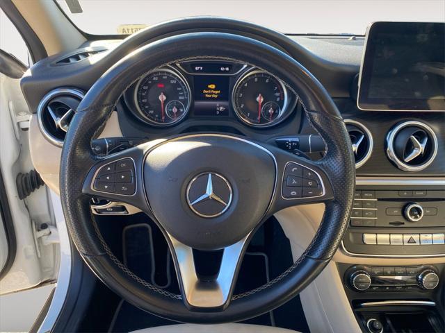 Photo of 2020 Polar White Mercedes-Benz GLA 250