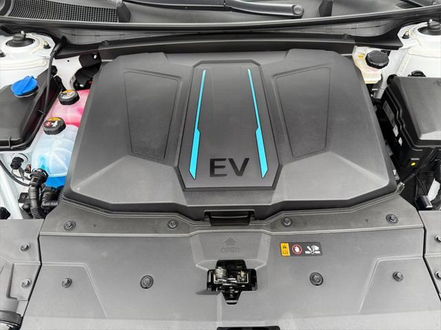 Photo of 2024 Atlas White Hyundai IONIQ 5