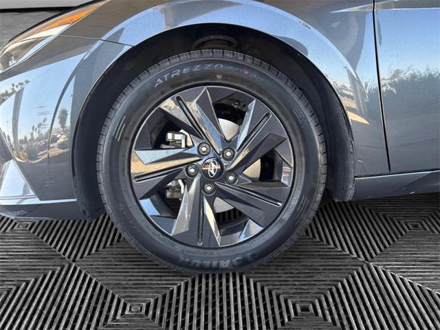 Photo of 2023 Portofino Gray Hyundai ELANTRA