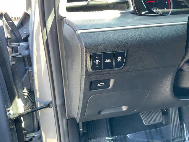 Photo of 2023 Everlasting Silver Kia K5