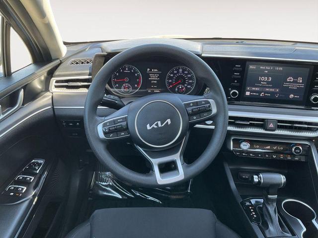 Photo of 2023 Everlasting Silver Kia K5