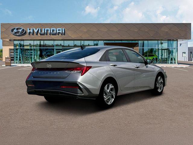Photo of 2025 Fluid Metal Hyundai ELANTRA
