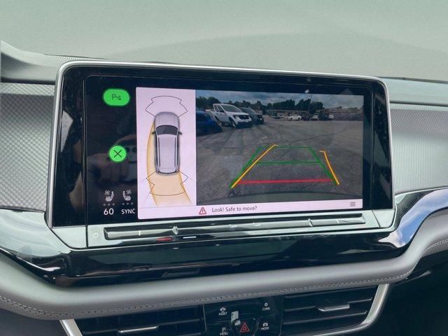 Photo of 2024 Avocado Green Volkswagen Atlas