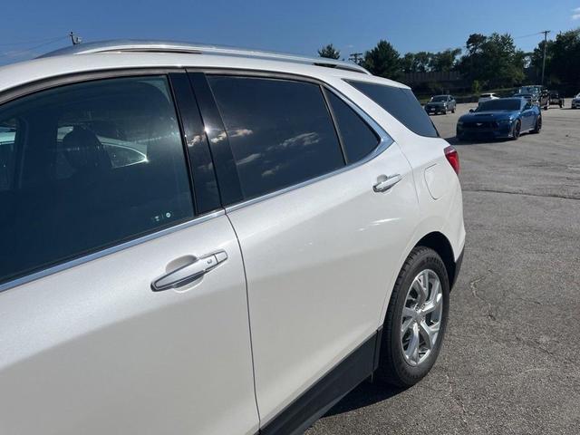 Photo of 2021 Iridescent Pearl Tricoat Chevrolet Equinox