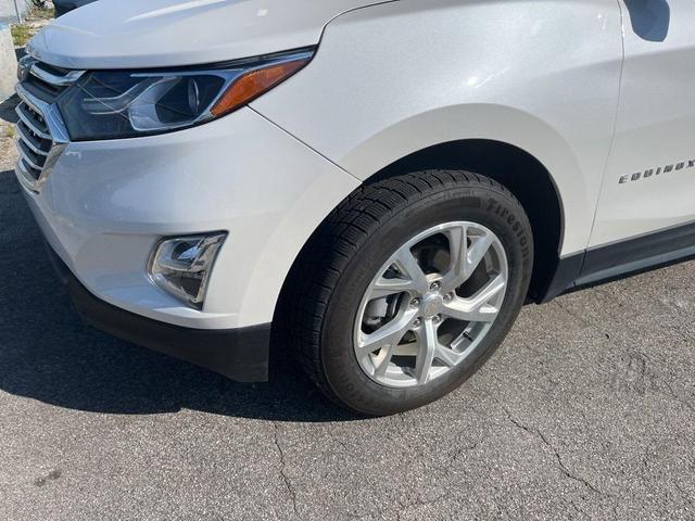 Photo of 2021 Iridescent Pearl Tricoat Chevrolet Equinox