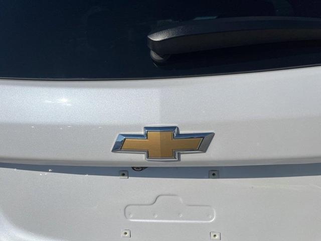 Photo of 2021 Iridescent Pearl Tricoat Chevrolet Equinox