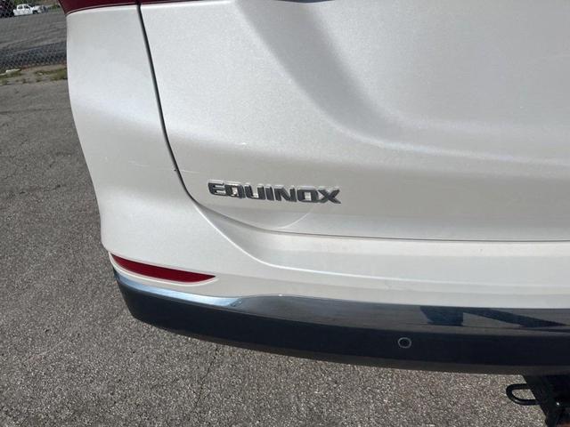 Photo of 2021 Iridescent Pearl Tricoat Chevrolet Equinox