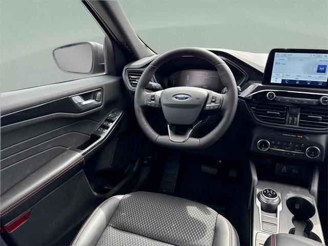 Photo of 2025 Agate Black Metallic Ford Escape