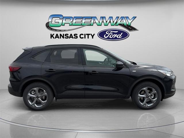 Photo of 2025 Agate Black Metallic Ford Escape