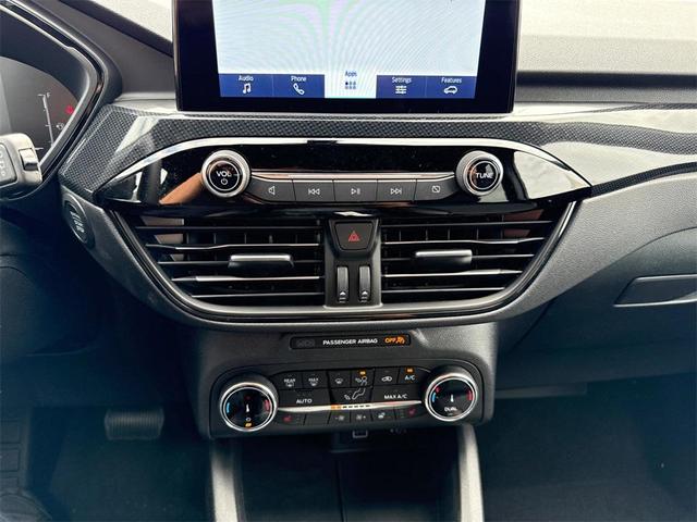 Photo of 2025 Agate Black Metallic Ford Escape