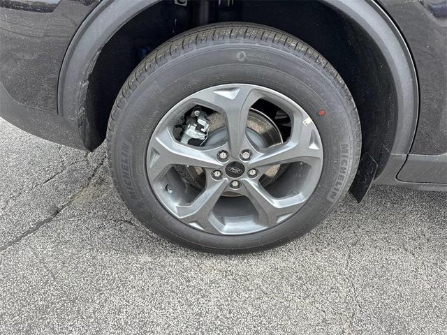 Photo of 2025 Agate Black Metallic Ford Escape