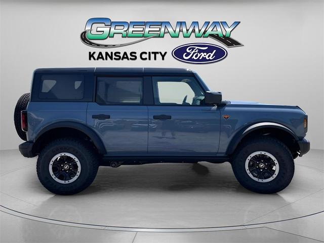 Photo of 2025 Azure Gray Metallic Ford Bronco