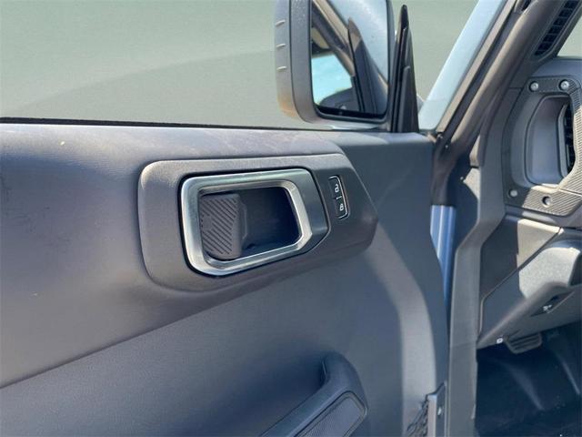 Photo of 2025 Azure Gray Metallic Ford Bronco