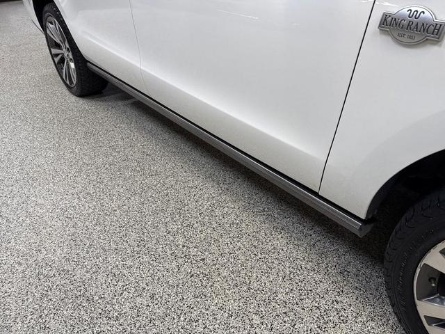 Photo of 2021 Star White Metallic Tri-Coat Ford Expedition Max