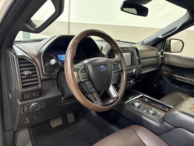 Photo of 2021 Star White Metallic Tri-Coat Ford Expedition Max