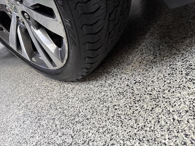 Photo of 2021 Star White Metallic Tri-Coat Ford Expedition Max