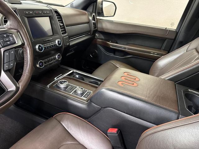 Photo of 2021 Star White Metallic Tri-Coat Ford Expedition Max