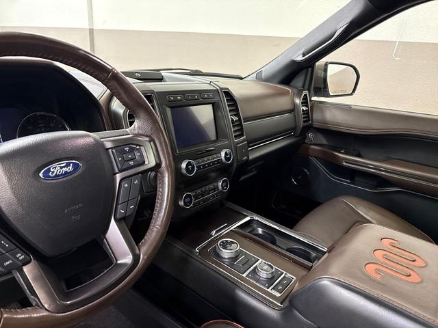 Photo of 2021 Star White Metallic Tri-Coat Ford Expedition Max