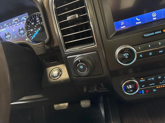 Photo of 2021 Star White Metallic Tri-Coat Ford Expedition Max