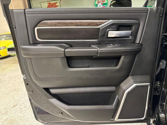 Photo of 2020 Diamond Black Crystal Pearlcoat RAM 3500