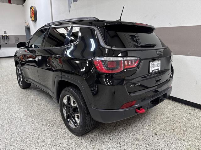 Photo of 2017 Diamond Black Crystal Pearlcoat Jeep New Compass