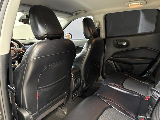 Photo of 2017 Diamond Black Crystal Pearlcoat Jeep New Compass