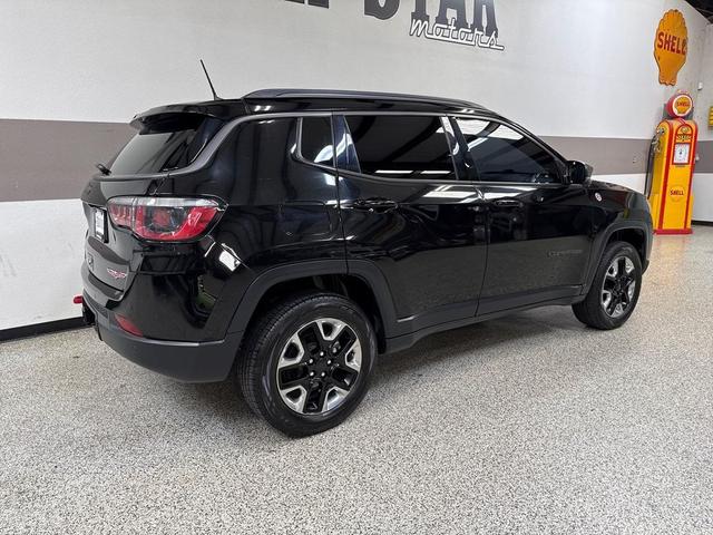 Photo of 2017 Diamond Black Crystal Pearlcoat Jeep New Compass