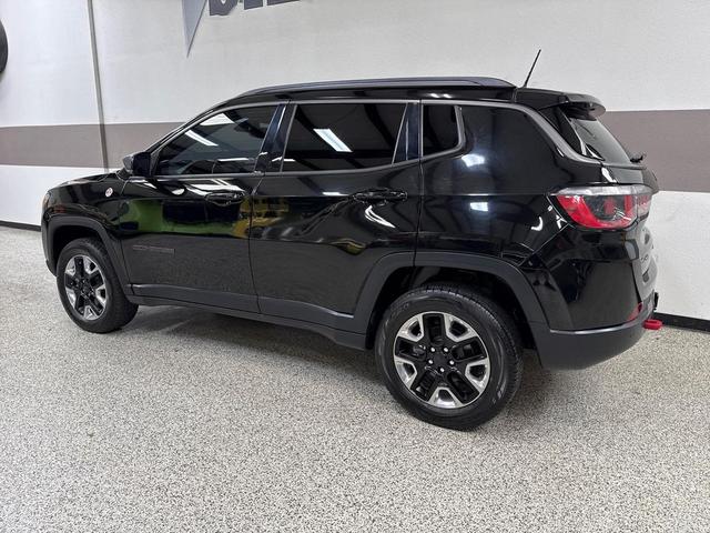 Photo of 2017 Diamond Black Crystal Pearlcoat Jeep New Compass