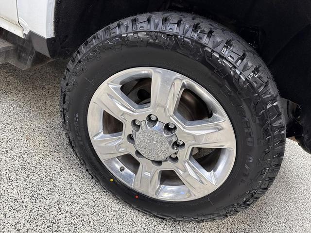 Photo of 2017 Summit White Chevrolet Silverado 2500
