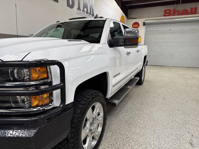 Photo of 2017 Summit White Chevrolet Silverado 2500
