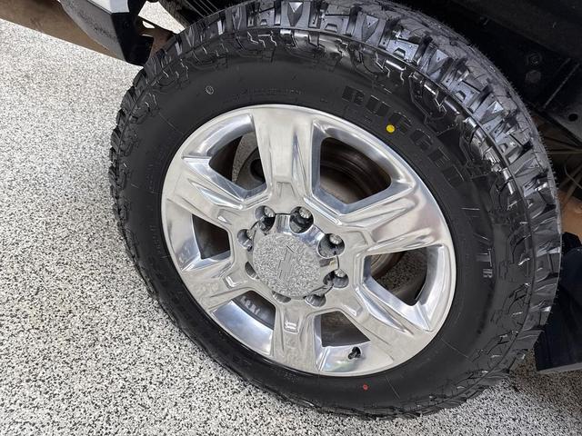 Photo of 2017 Summit White Chevrolet Silverado 2500