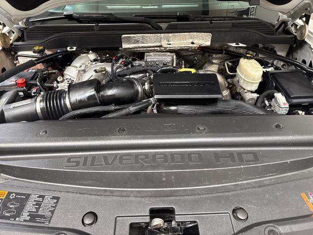 Photo of 2017 Summit White Chevrolet Silverado 2500